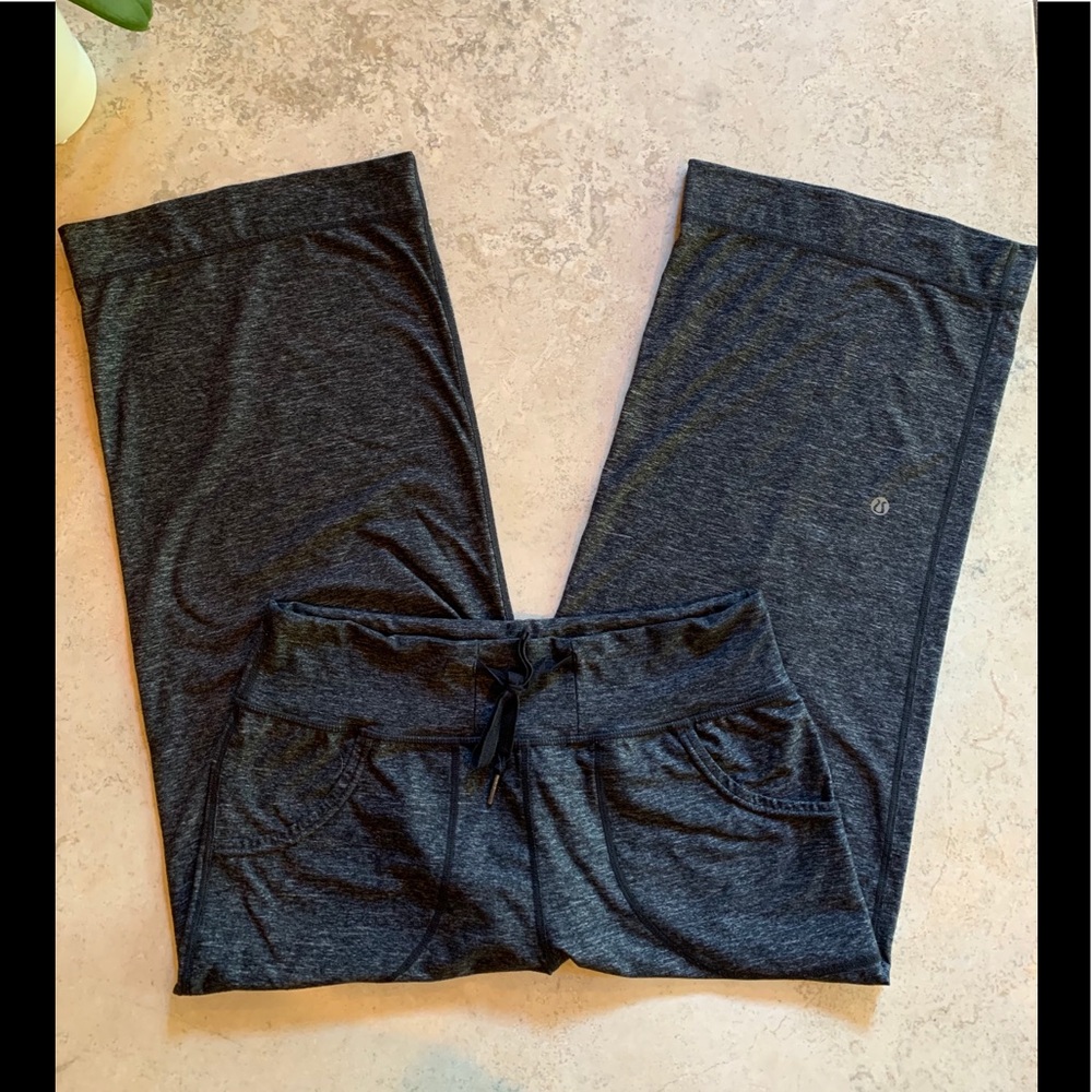 Lululemon cropped pants